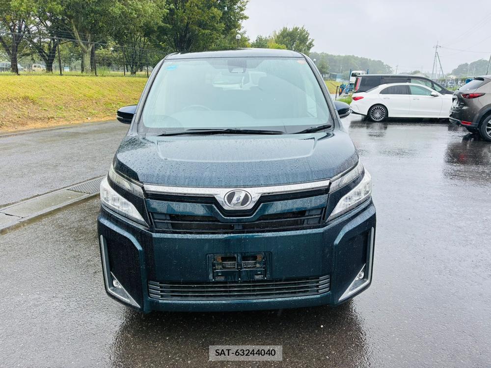 Toyota VOXY 2019-10 8468818-7