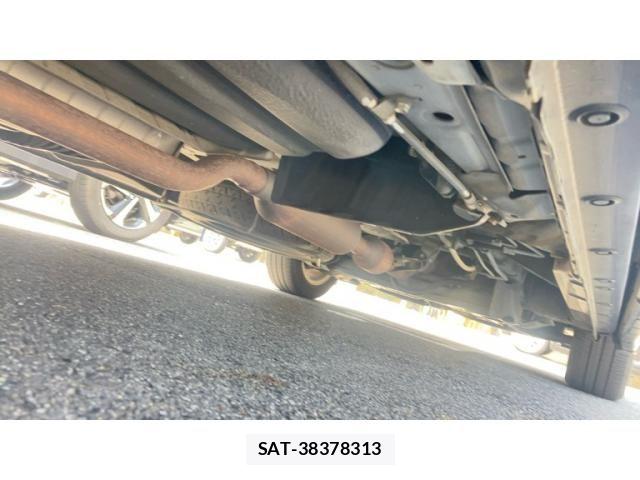 Toyota VOXY 2012-02 8746743-19