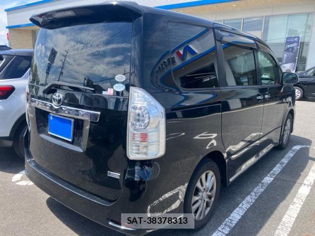 Toyota VOXY 2012-02 8746743-4