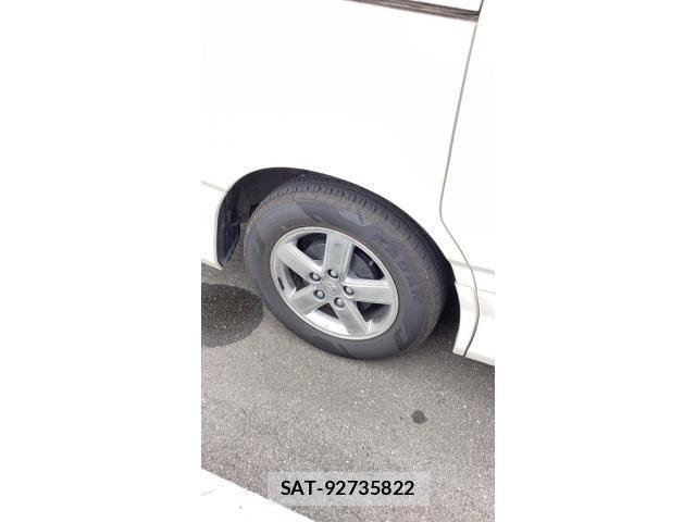Toyota VOXY 2005-09 8746748-6