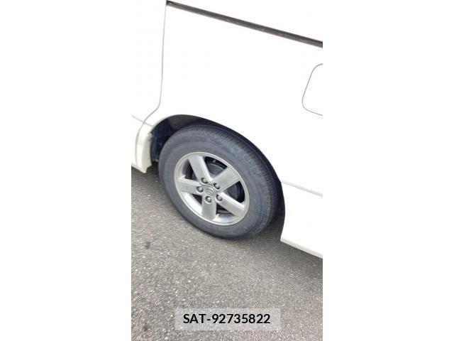 Toyota VOXY 2005-09 8746748-7