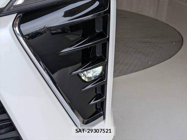 Toyota VOXY 2018-03 8746723-13