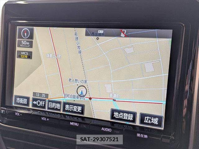 Toyota VOXY 2018-03 8746723-3
