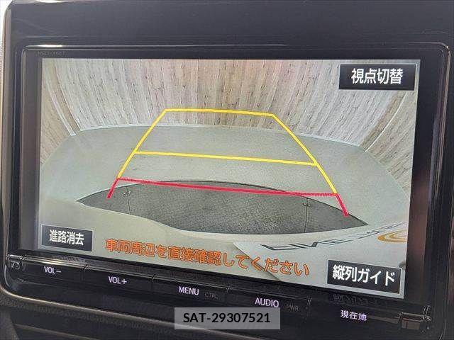 Toyota VOXY 2018-03 8746723-5