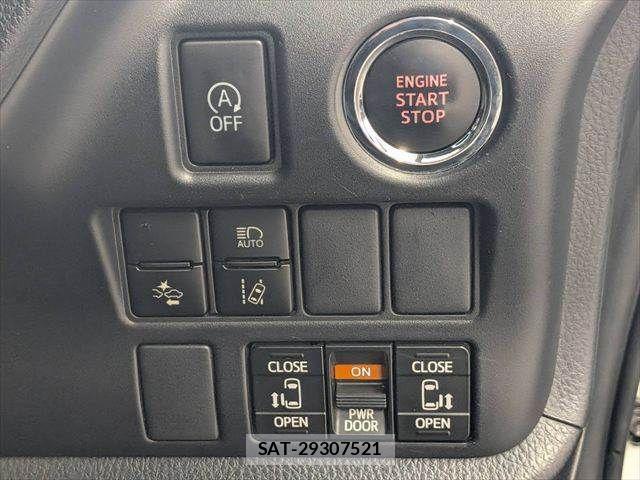 Toyota VOXY 2018-03 8746723-6