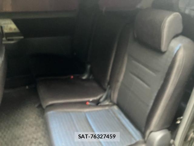 Toyota VOXY 2009-09 8746752-11