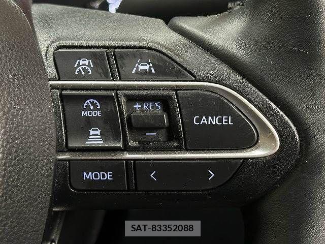 Toyota VOXY 2023-03 8746704-4
