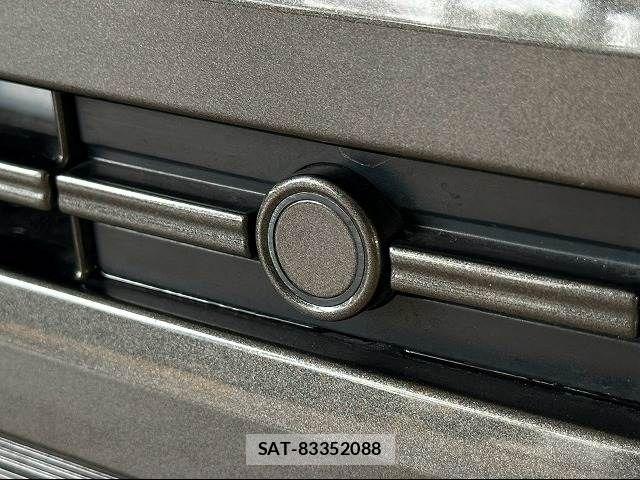 Toyota VOXY 2023-03 8746704-7