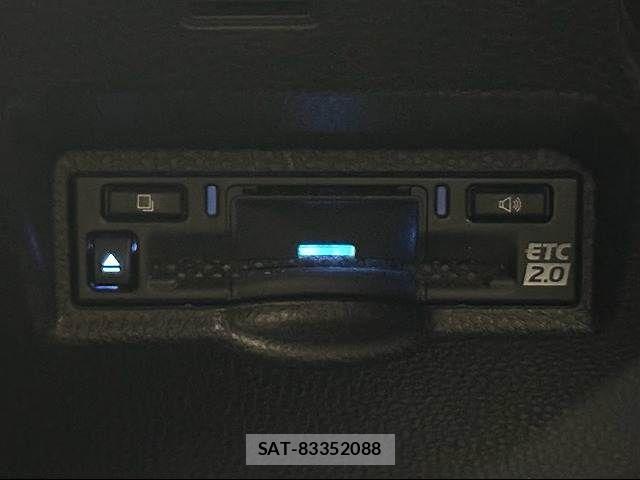 Toyota VOXY 2023-03 8746704-8