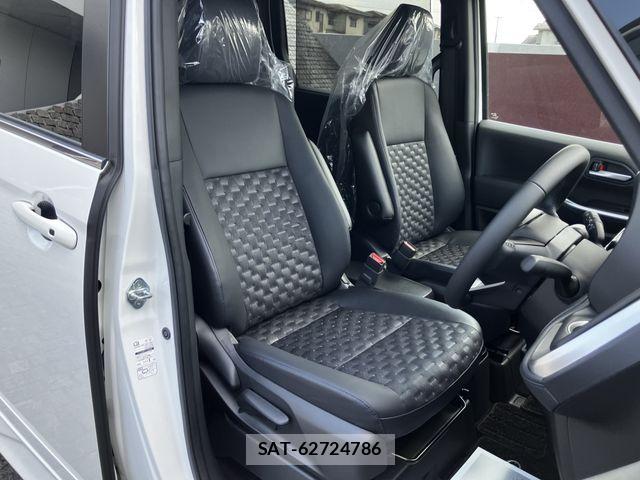 Toyota VOXY 2023-11 8746691-11