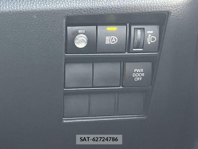 Toyota VOXY 2023-11 8746691-19