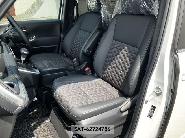 Toyota VOXY 2023-11 8746691-20