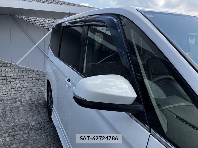 Toyota VOXY 2023-11 8746691-4