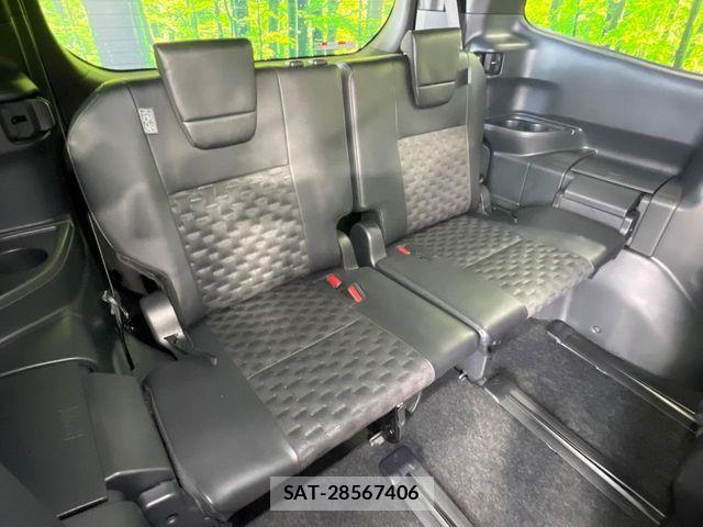 Toyota VOXY 2023-06 8746699-10