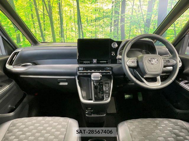 Toyota VOXY 2023-06 8746699-1