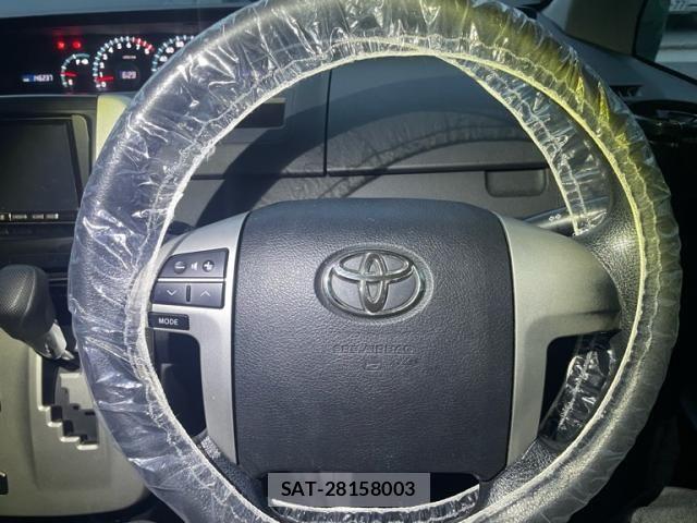 Toyota VOXY 2011-10 8746744-5