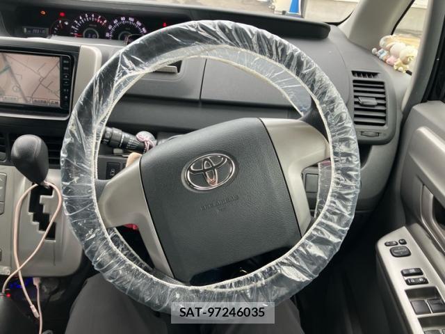 Toyota VOXY 2009-03 8746750-13
