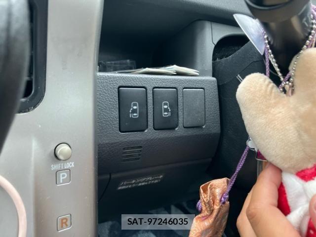 Toyota VOXY 2009-03 8746750-14