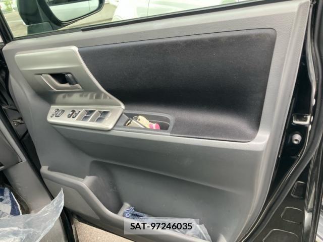 Toyota VOXY 2009-03 8746750-19
