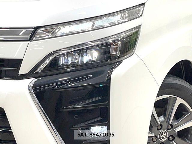 Toyota VOXY 2021-08 8746708-13