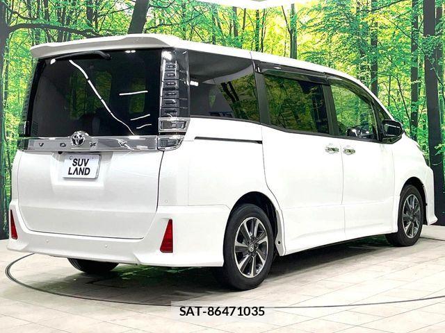 Toyota VOXY 2021-08 8746708-18