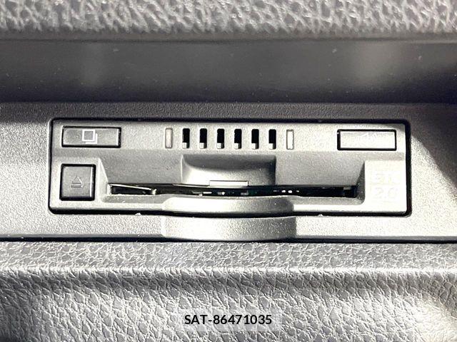 Toyota VOXY 2021-08 8746708-7