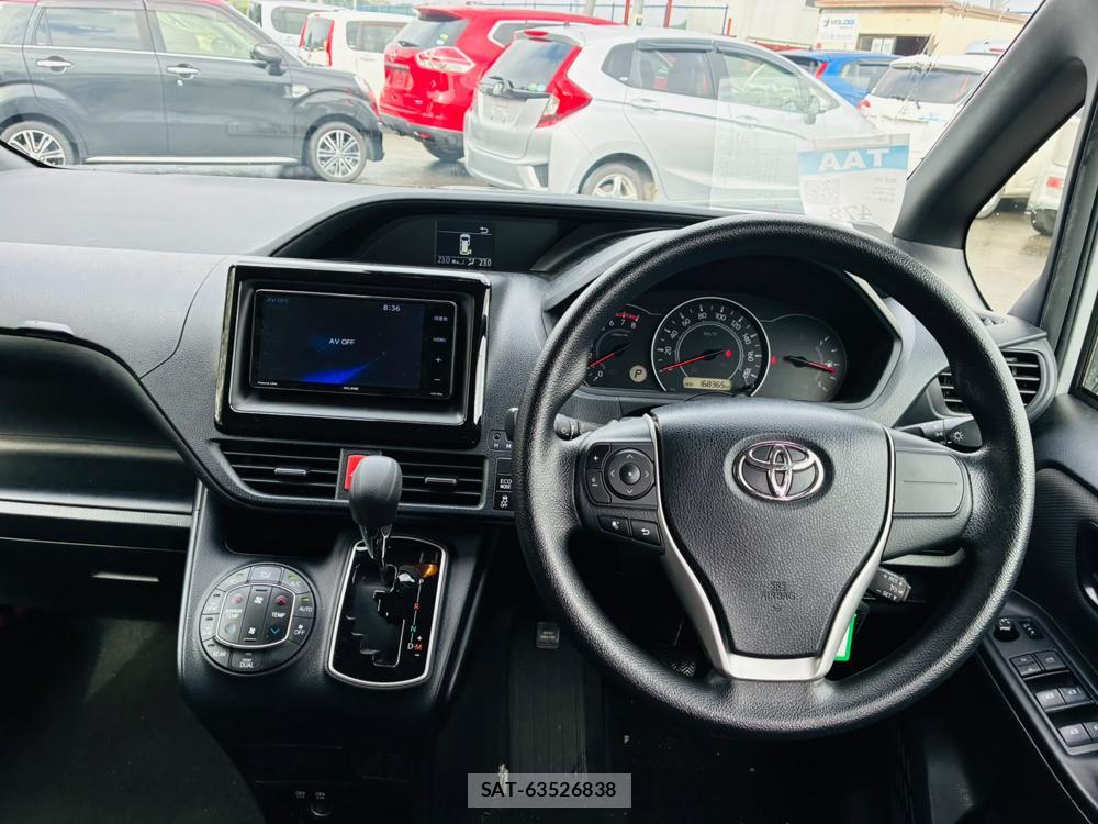 Toyota VOXY 2019-08 8711593-13