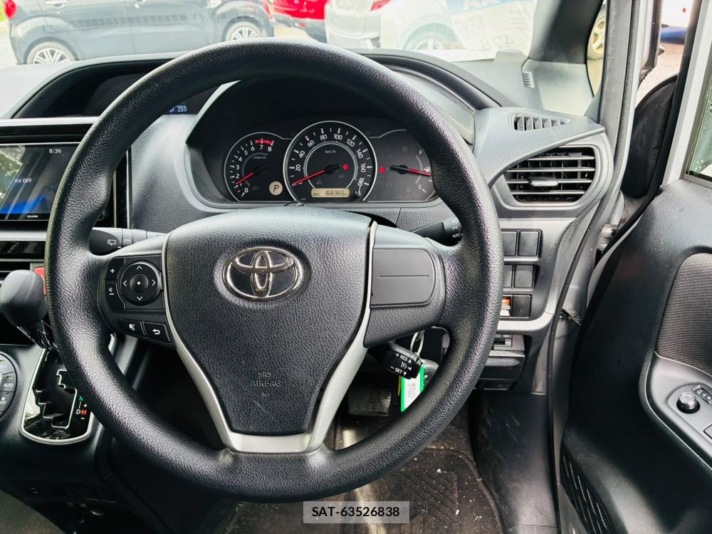 Toyota VOXY 2019-08 8711593-14