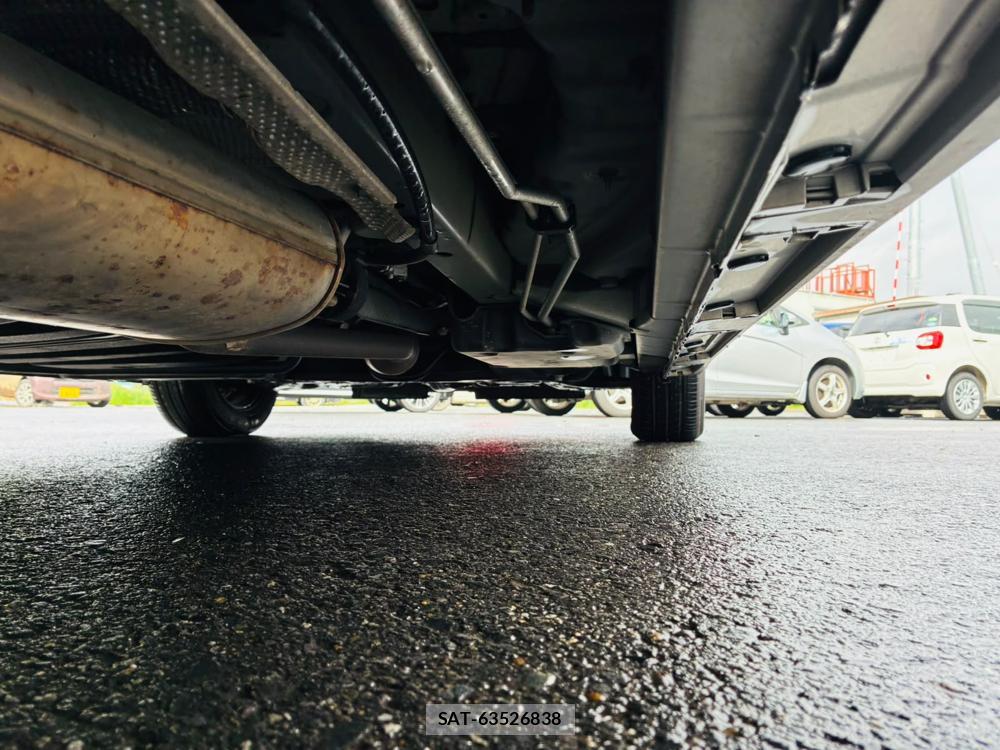 Toyota VOXY 2019-08 8711593-38