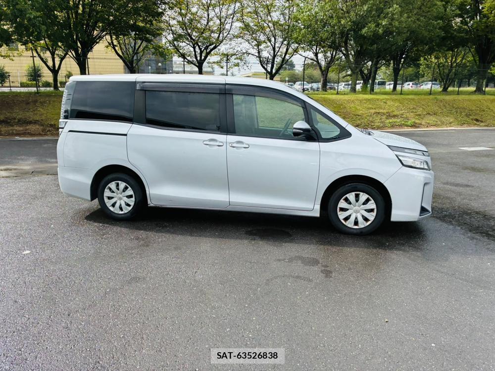 Toyota VOXY 2019-08 8711593-5