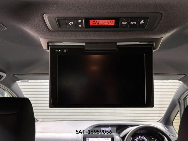 Toyota VOXY 2020-04 8782557-11