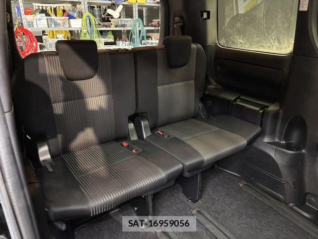 Toyota VOXY 2020-04 8782557-14
