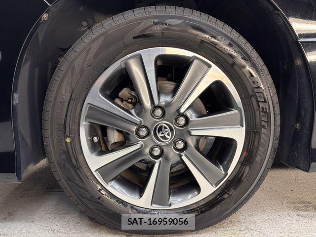Toyota VOXY 2020-04 8782557-16