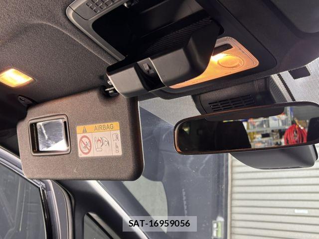 Toyota VOXY 2020-04 8782557-27