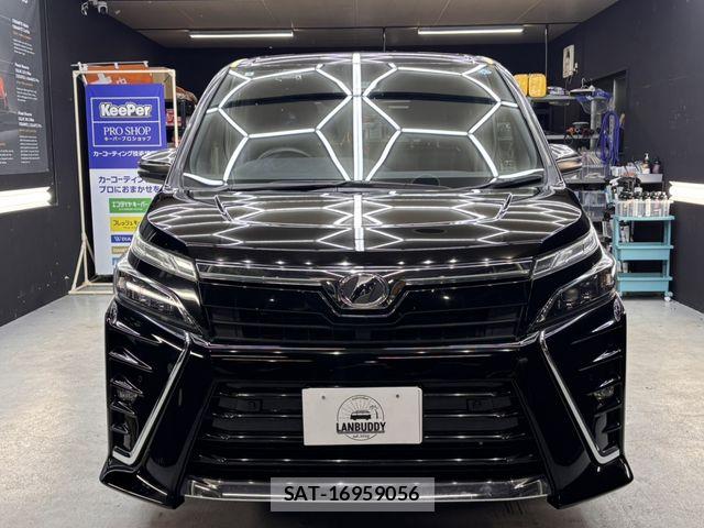 Toyota VOXY 2020-04 8782557-4