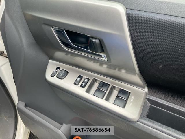 Toyota VOXY 2009-09 8782581-11