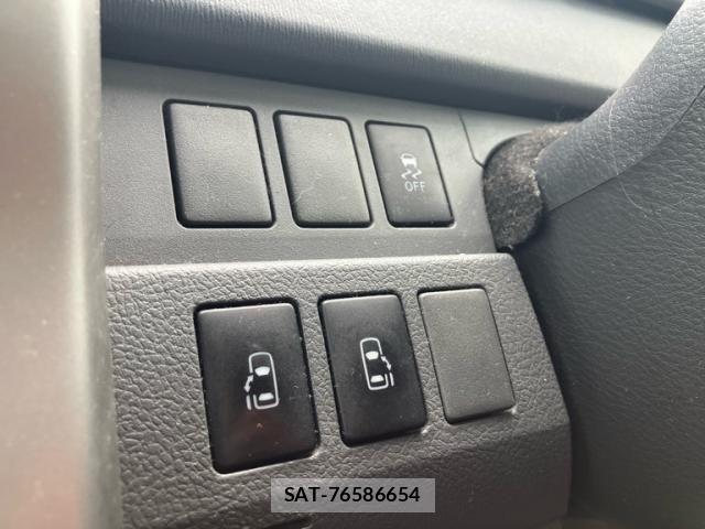 Toyota VOXY 2009-09 8782581-24