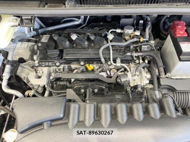 Toyota VOXY 2023-06 8782540-17