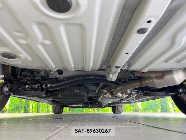 Toyota VOXY 2023-06 8782540-18