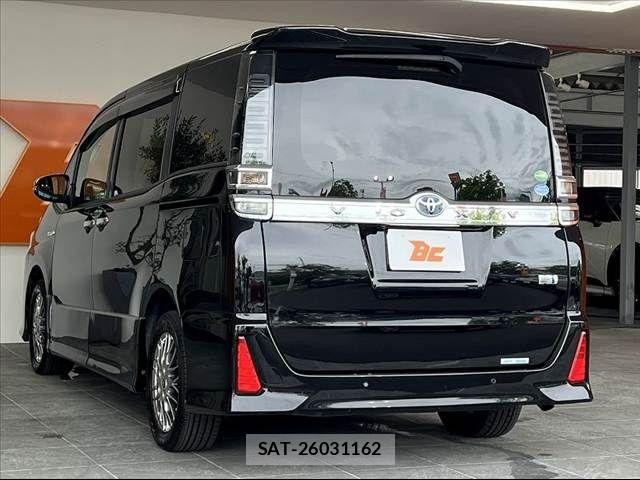 Toyota VOXY 2019-11 8782566-12