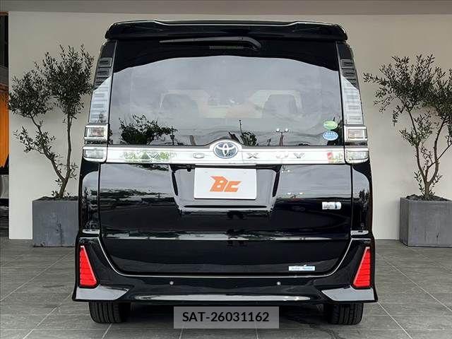 Toyota VOXY 2019-11 8782566-13