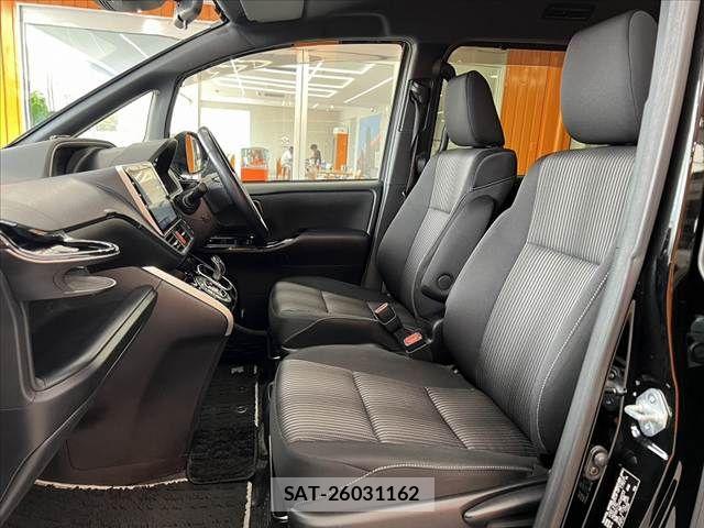 Toyota VOXY 2019-11 8782566-16