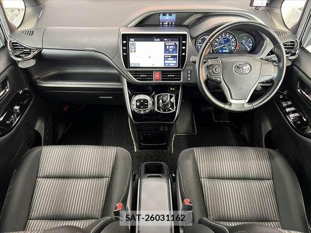Toyota VOXY 2019-11 8782566-1