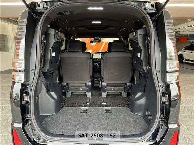 Toyota VOXY 2019-11 8782566-21