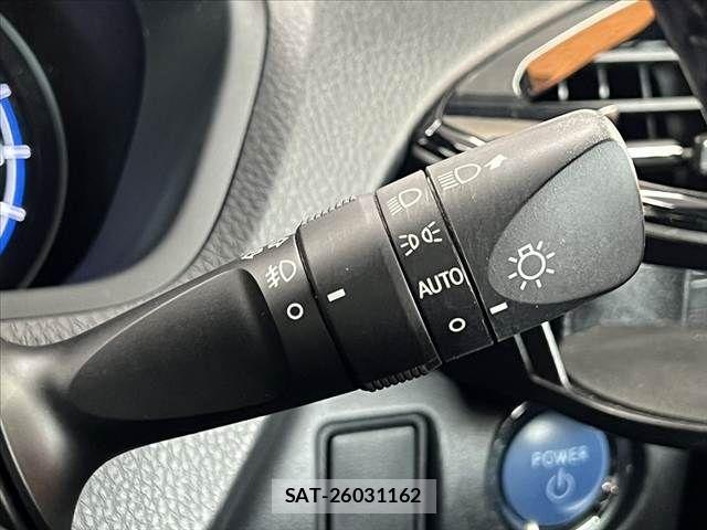 Toyota VOXY 2019-11 8782566-27