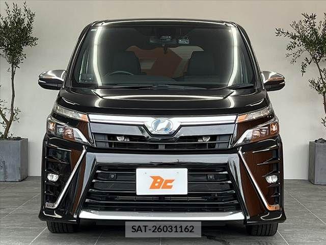 Toyota VOXY 2019-11 8782566-8