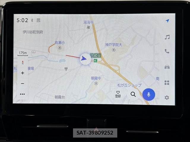 Toyota VOXY 2024-04 8782546-3