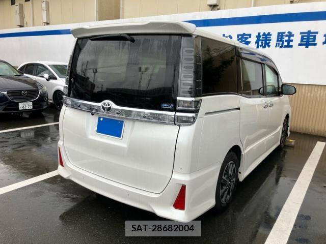 Toyota VOXY 2020-12 8782553-2