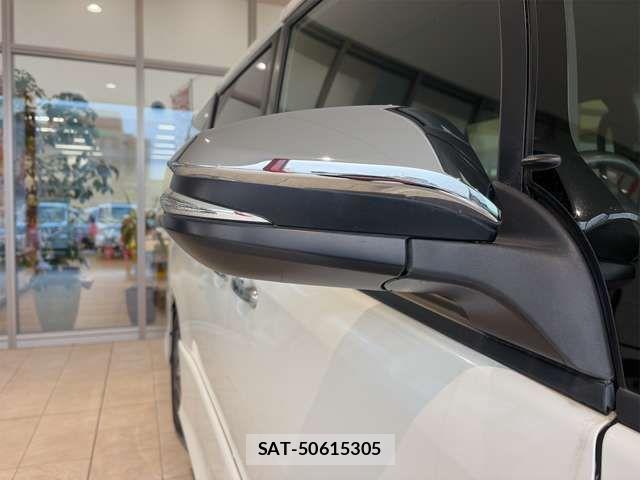 Toyota VOXY 2022-01 8782560-11