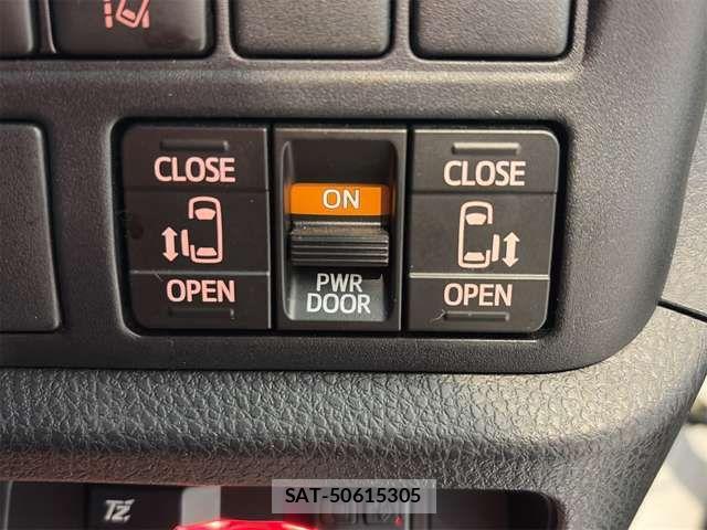 Toyota VOXY 2022-01 8782560-3